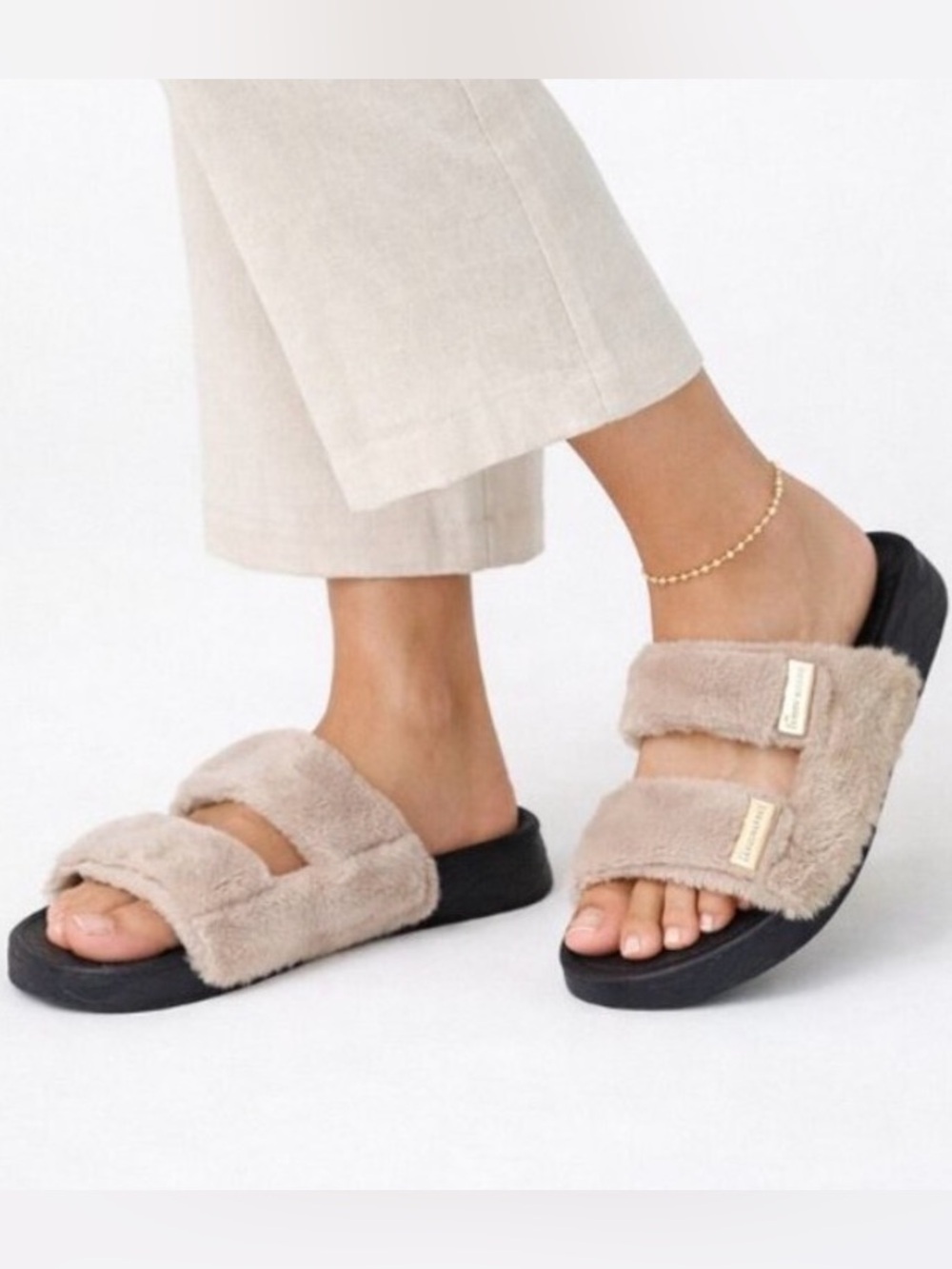 Kenneth Cole NOVA Faux Fur Cozy Slide Sandals Beige Size 6 NWOT